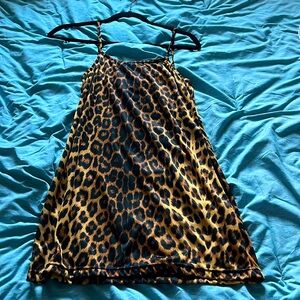 Leopard-printed tank top